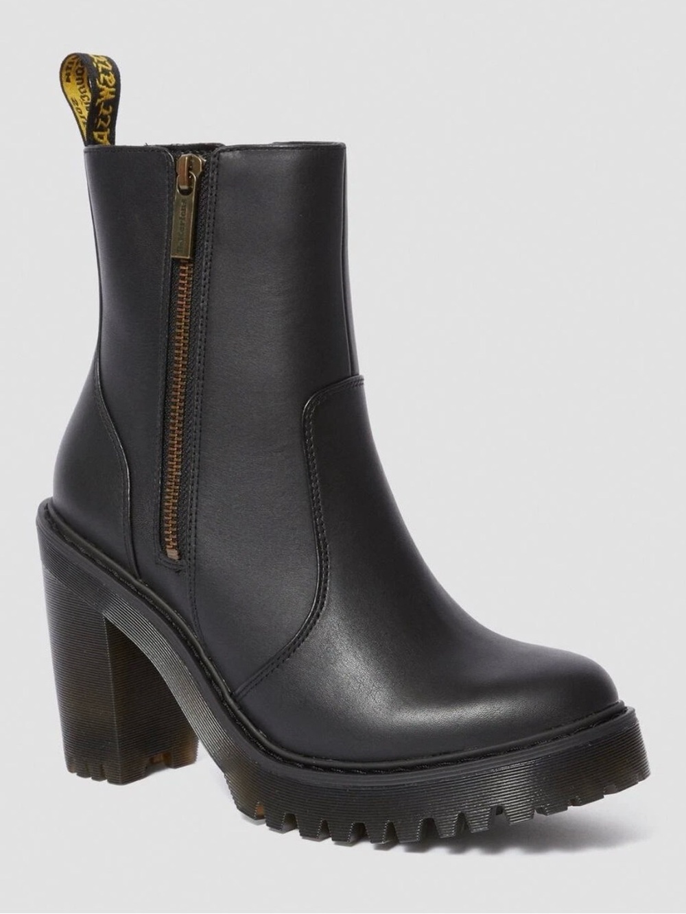 ‼️RARE‼️ Discontinued Dr. Martens Magdalena II Chunky Heel Platform Boots - 8